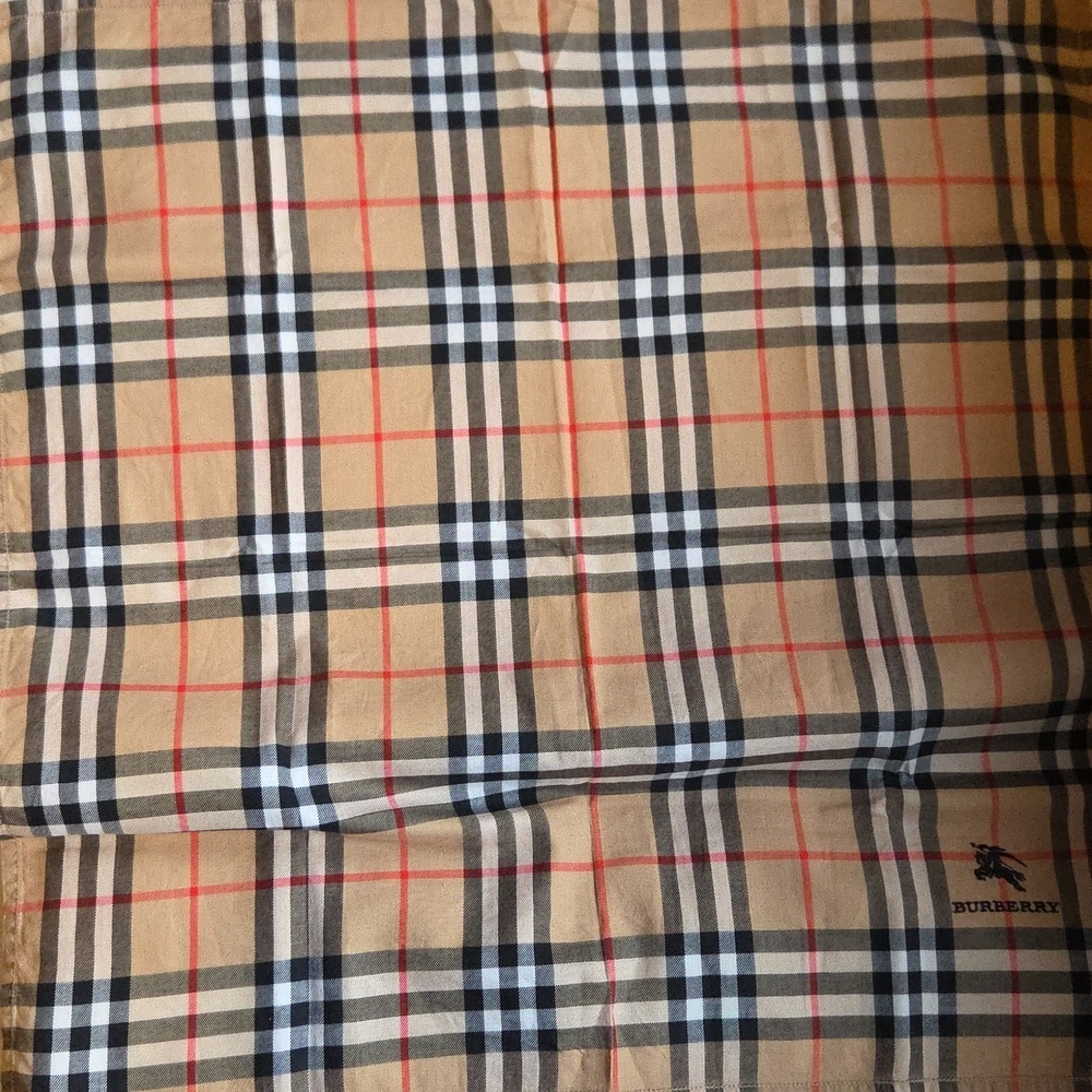 Burberry Beige and Black Plaid Square 18×18" - Picture 3 of 6